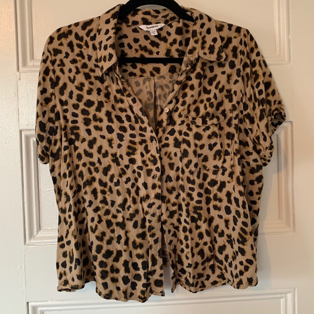 XL Express Leopard Tee